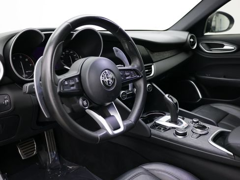 Used 2022 Alfa Romeo Giulia Sprint RWD image 12