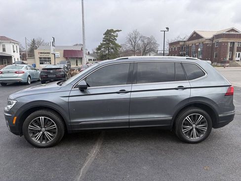 Used 2018 Volkswagen Tiguan SEL w/ 3rd Row Seat Package image 2