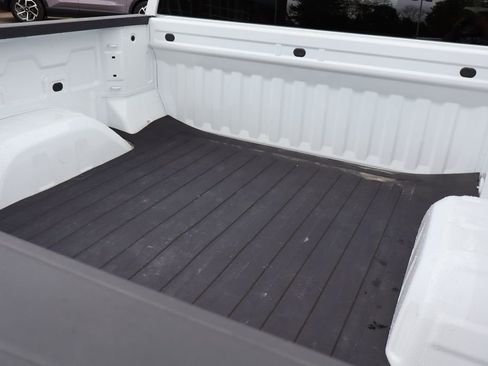 Used 2024 GMC Sierra 1500 Elevation image 32