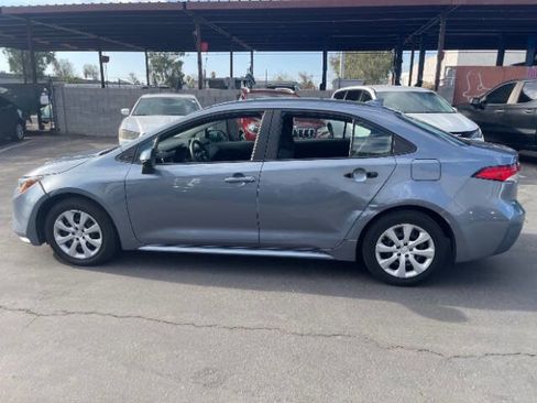 Used 2022 Toyota Corolla LE FWD image 6