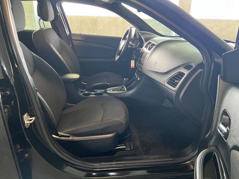 Used 2013 Dodge Avenger SXT w/ Sun/Sound Group FWD image 15