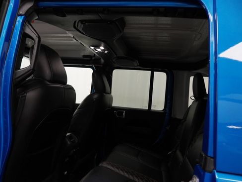 Used 2023 Jeep Wrangler Unlimited Sahara AWD/4WD image 20