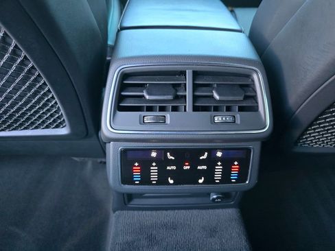 Used 2021 Audi S6 Premium Plus w/ S Sport Package image 26