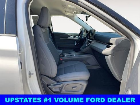 New 2025 Ford Explorer Active image 13