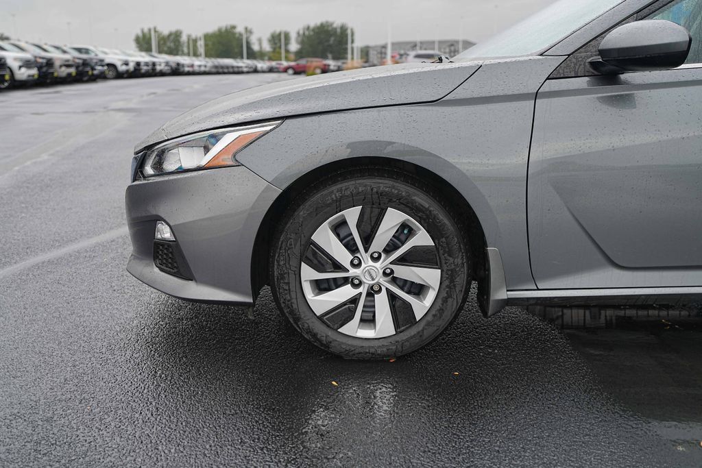 Used 2021 Nissan Altima 2.5 S FWD image 11