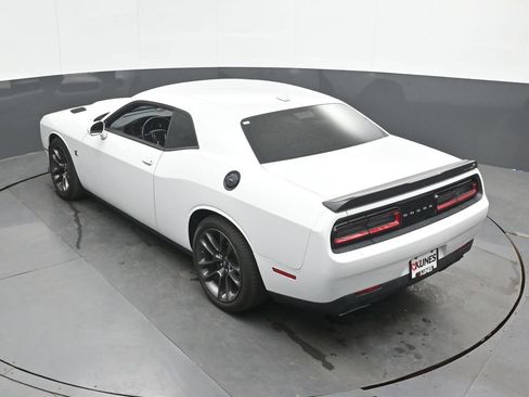 Used 2021 Dodge Challenger R/T Scat Pack RWD image 40