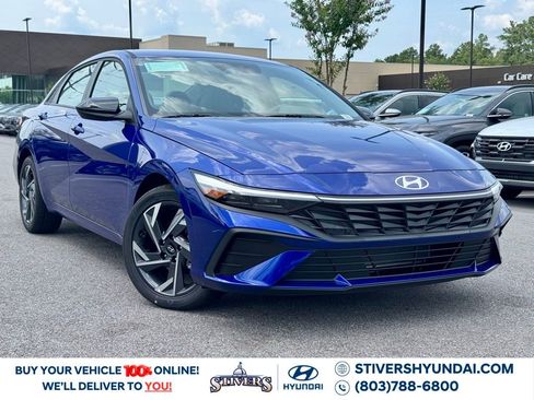 Used 2025 Hyundai Elantra Sport image 1