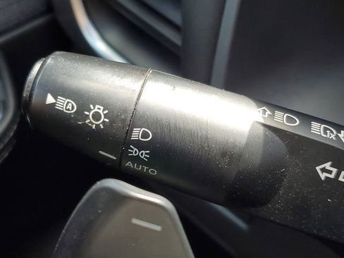 Used 2022 Nissan Rogue S AWD/4WD image 21
