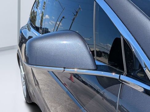 Used 2018 Tesla Model X 75D AWD/4WD image 11