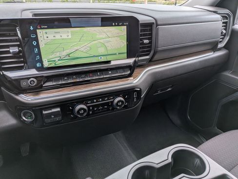Used 2025 Chevrolet Silverado 1500 LT RWD image 23