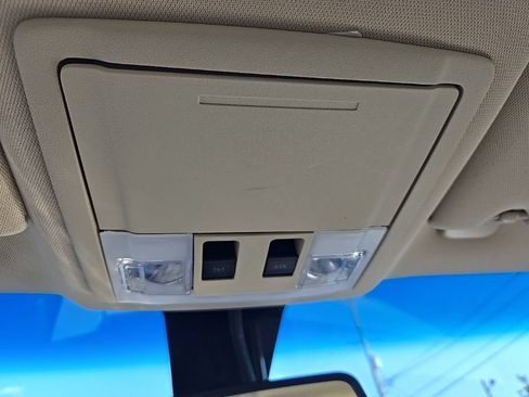 Used 2013 Ford Taurus SEL FWD image 26