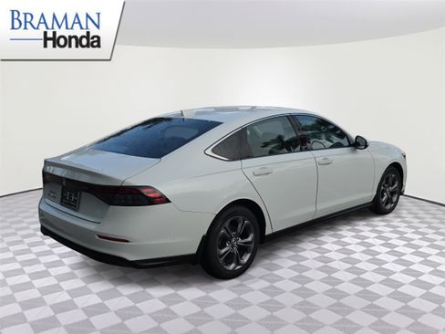 Used 2024 Honda Accord EX image 3