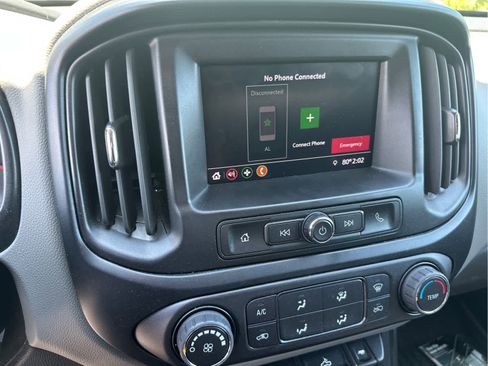 Certified 2022 Chevrolet Colorado W/T w/ WT Convenience Package AWD/4WD image 9