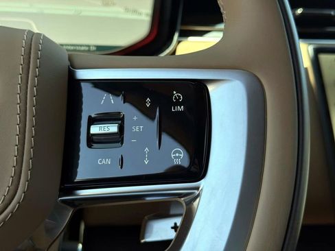 New 2026 Land Rover Range Rover Long Wheelbase SE AWD/4WD image 30