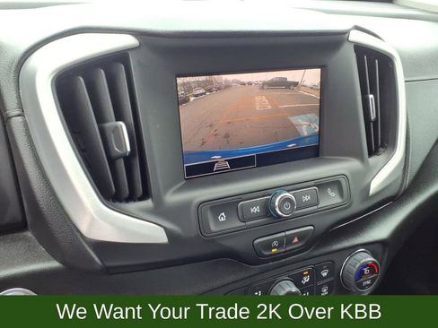 Used 2024 GMC Terrain SLE w/ Driver Convenience Package image 15