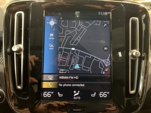 Used 2022 Volvo XC40 T5 R-Design w/ Climate Package image 26