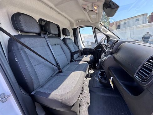 Used 2025 RAM ProMaster 3500 FWD image 20