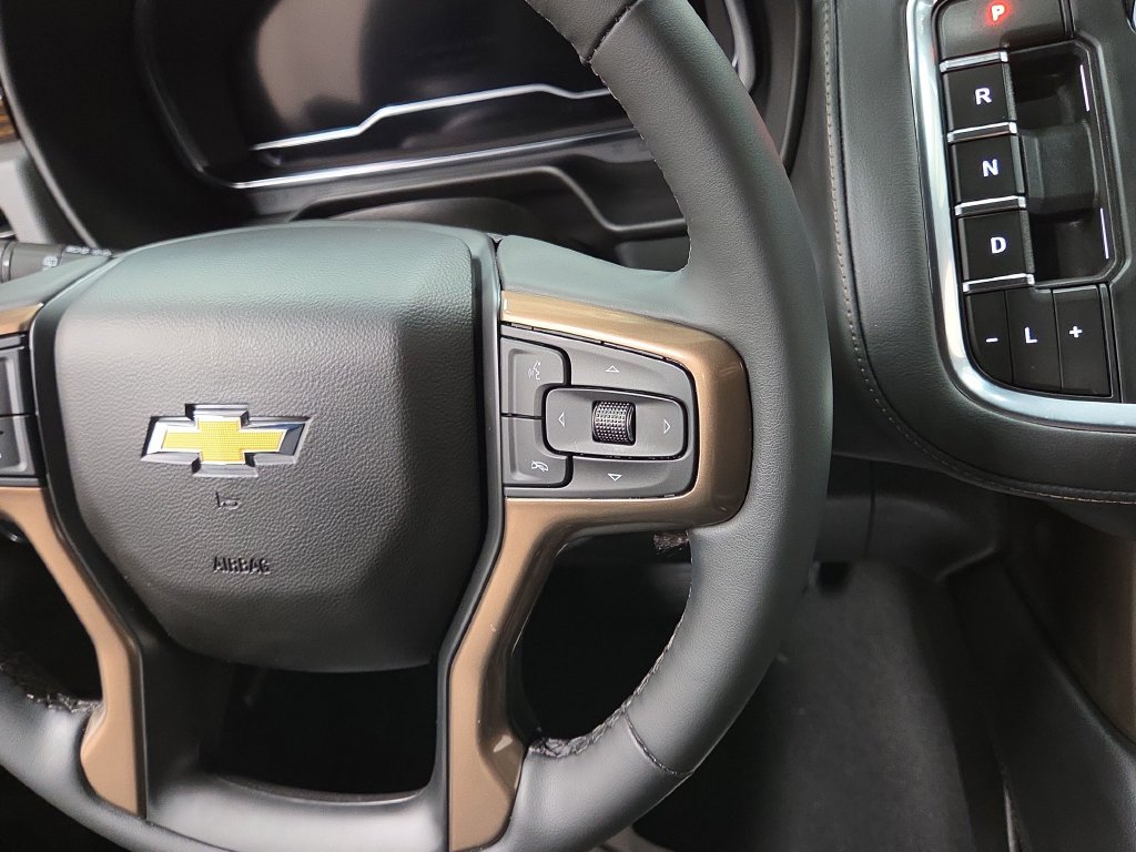 Used 2023 Chevrolet Tahoe High Country w/ Premium Package 2 AWD/4WD image 21