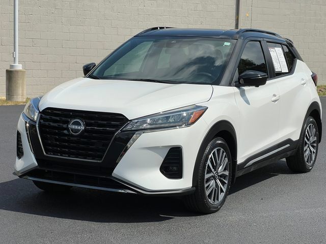 Used 2024 Nissan Kicks SR w/ SR Premium Package FWD image 35
