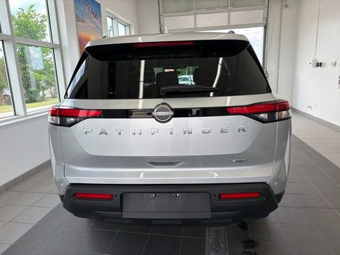 Used 2025 Nissan Pathfinder SV AWD/4WD image 4