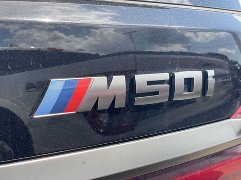 Used 2022 BMW X7 M50i w/ Luxury Seating Package AWD/4WD image 7