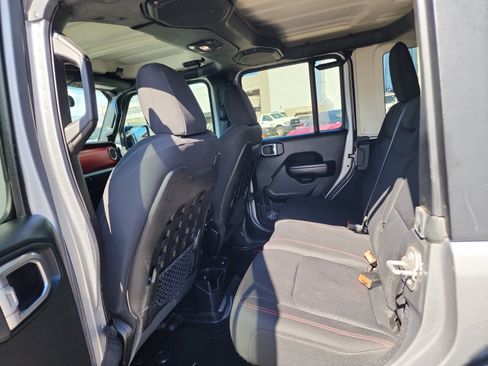 Used 2018 Jeep Wrangler Unlimited Rubicon AWD/4WD image 26
