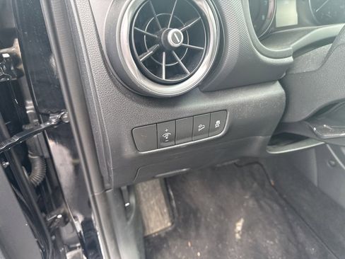 Used 2023 Hyundai Kona SEL image 9