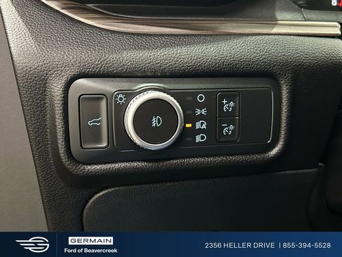 Used 2022 Ford Explorer Limited w/ Limited Technology Package image 26