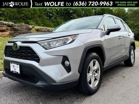 Used 2019 Toyota RAV4 XLE AWD/4WD image 1
