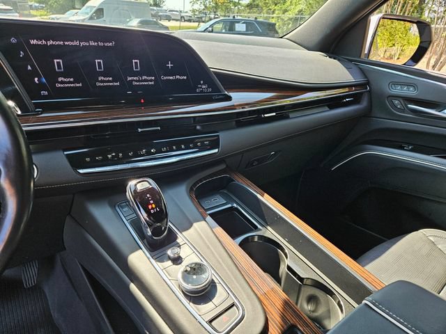 Used 2023 Cadillac Escalade Premium Luxury AWD/4WD image 21