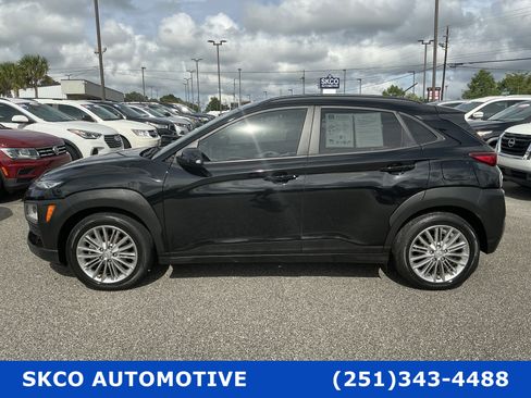 Used 2021 Hyundai Kona SEL w/ Cargo Package FWD image 2