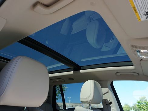 Used 2022 Mercedes-Benz GLS 450 4MATIC image 52