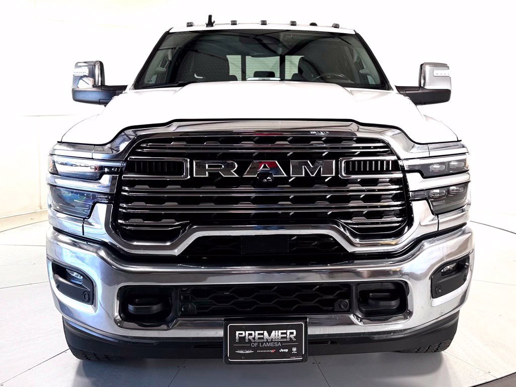Used 2025 RAM 2500 Limited AWD/4WD image 9