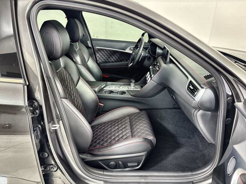 Used 2022 Genesis G70 3.3T RWD image 26