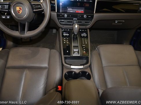 Used 2023 Porsche Macan image 17