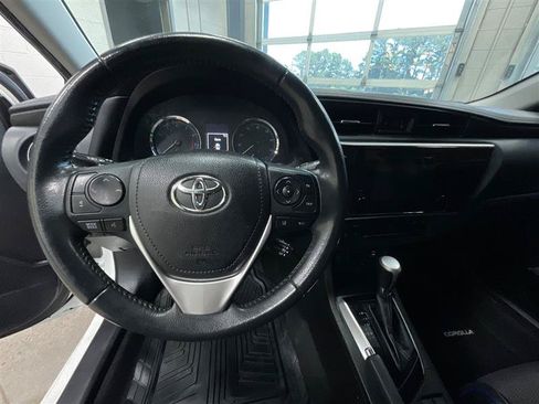 Used 2019 Toyota Corolla SE FWD image 14
