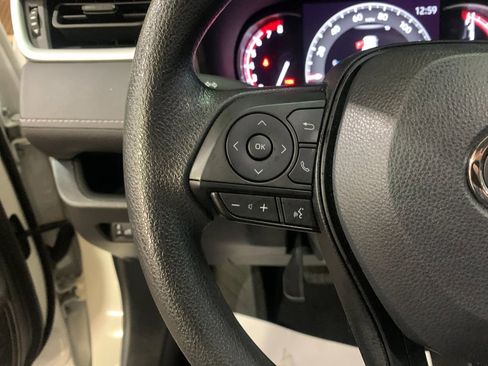 Used 2023 Toyota RAV4 LE AWD/4WD image 28