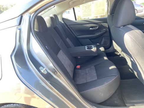 Used 2023 Nissan Sentra SR w/ Electronics Package FWD image 14