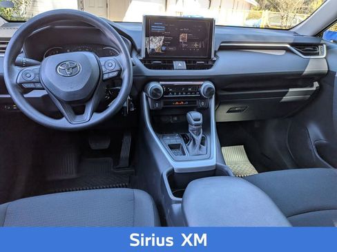 Used 2025 Toyota RAV4 LE image 9