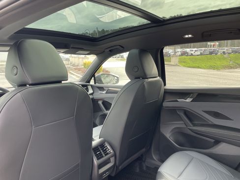 New 2026 Volkswagen Tiguan SE R-Line image 13