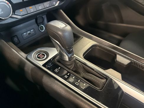 Used 2025 Nissan Sentra SV FWD image 27