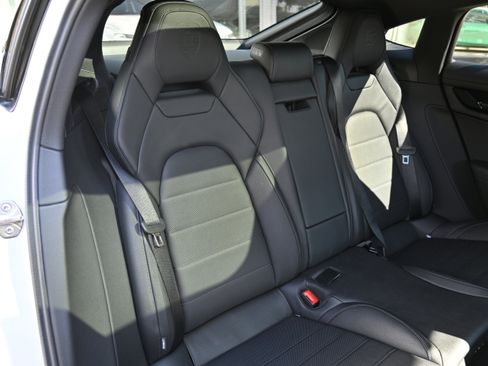 Used 2024 Porsche Panamera 4 image 44