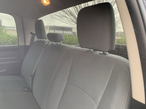 Used 2016 RAM 1500 Express image 10