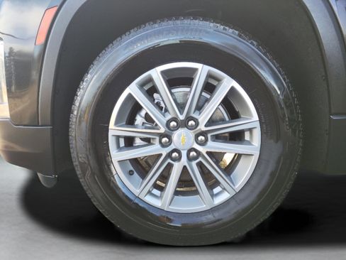 Used 2023 Chevrolet Traverse LT w/ LPO, Floor Liner Package image 18