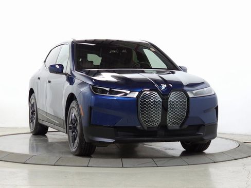 Used 2023 BMW iX xDrive50 w/ Convenience Package image 1