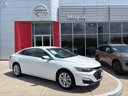 Used 2024 Chevrolet Malibu LT FWD image 1