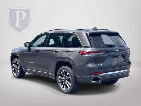 Certified 2022 Jeep Grand Cherokee Overland w/ Luxury Tech Group IV AWD/4WD image 6