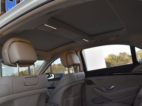 Used 2018 Mercedes-Benz S 560 Sedan image 19