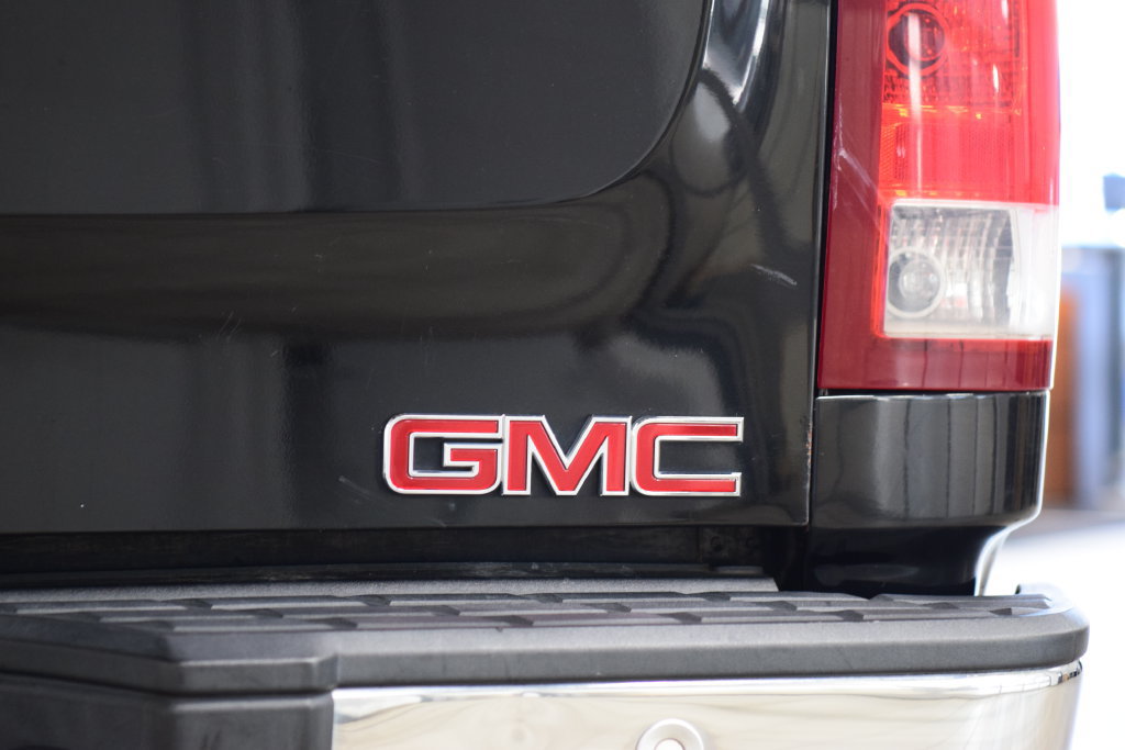Used 2012 GMC Sierra 1500 SLT w/ SLT Convenience Package AWD/4WD image 24