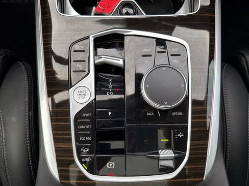 Used 2024 BMW X7 xDrive40i image 30